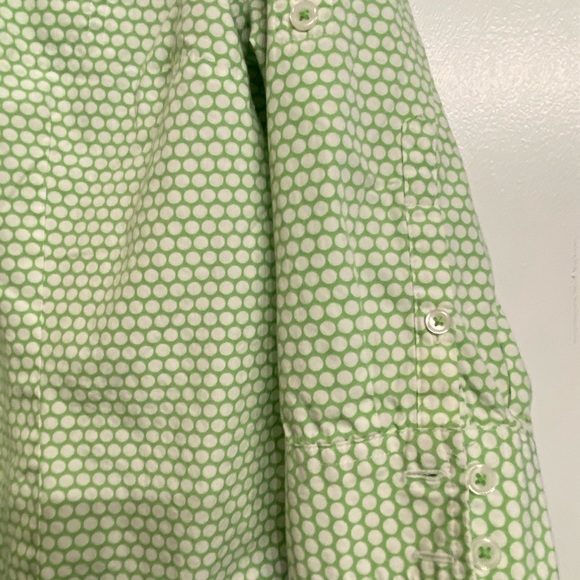 Van Heusen Button shirt size Large in an amazing light green for spring - Picture 2 of 7